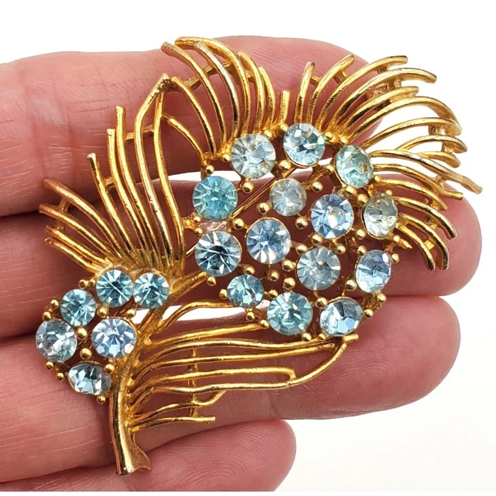 Vintage Lisner Blue Rhinestone Floral Spray Brooch Gold Tone Openwork Pin